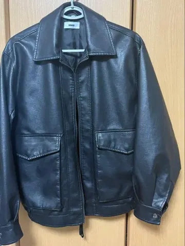 블랙 가죽 자켓