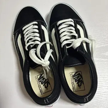 Vans 올드스쿨 블랙/화이트 스니커즈 26cm