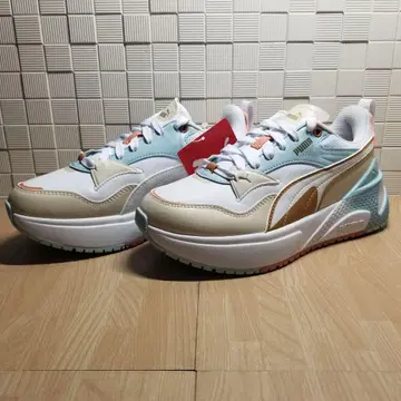 [새상품 배송비 포함] 푸마 PUMA R78 디스럽트