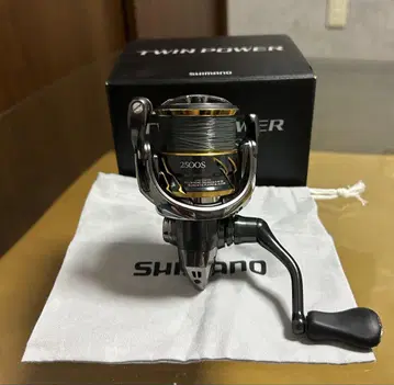 SHIMANO 20 TWIN POWER 2500S 낚시릴