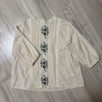 사만사 모스모스 플라워 무늬 자수 레이스 블라우스