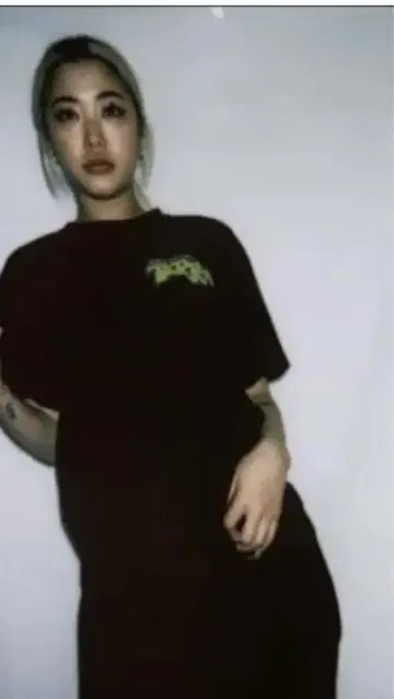 [ 초레어 ] WESTCARTEL ELLETERESA 그래피티 T셔츠