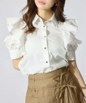 rienda 프릴 슬리브 디자인 셔츠 상의
