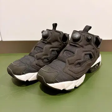 Reebok Insta Pump Fury 블랙