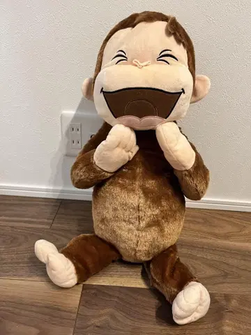 3 오자루의 조지 봉제 인형 약 60cm