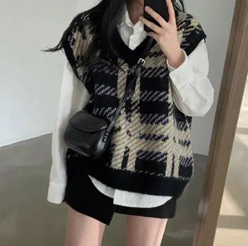 베스트 예쁜 코디 한국 패션 V넥