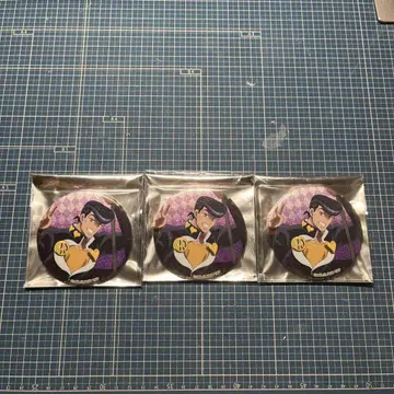 죠죠 4부 히가시카타 죠스케 죠죠월드 75mm 글리터 캔뱃지