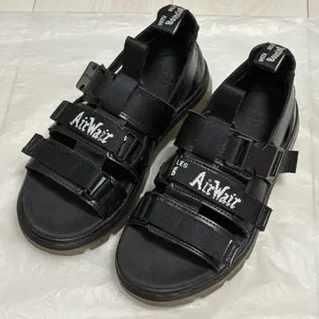 Dr. Martens TRACT PEARSON 마틴 샌들 블랙 화이트