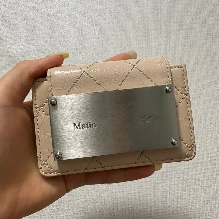 MATIN KIM | 마뗑킴 Matin Kim Beige Quilted Accordion Card