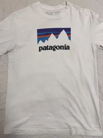 patagonia 화이트 T셔츠 M 사이즈