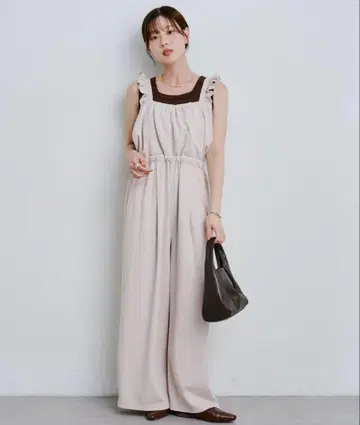 Kastane 프릴 살로펫 베이지 사이즈 1