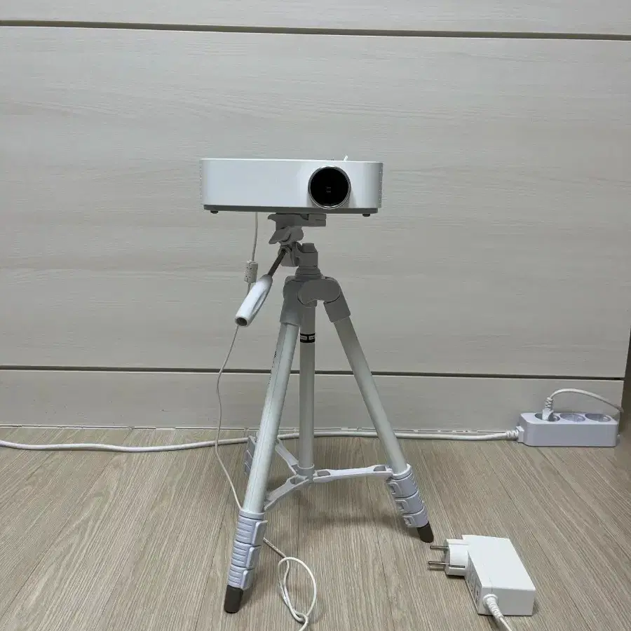 Lg CineBeam PF50KA Beam Projector FHD Projection WebOS 3.5