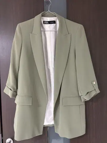 ZARA 라이트 그린 테일러드 자켓