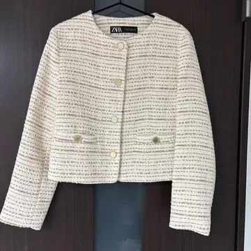 ZARA 트위드 노카라 자켓