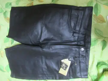 HP 015 블랙 가죽 숏팬츠