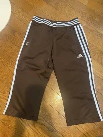 adidas 브라운 하프 팬츠 UK8