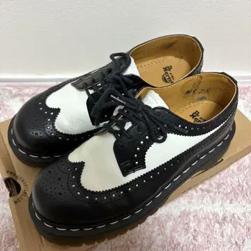 Dr.Martens 3989 BROGUE BEX BLACK&WHITE