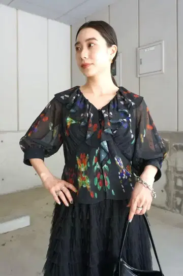 Ameri MEDI DECALCOMANIA CHIFFON BLOUSE