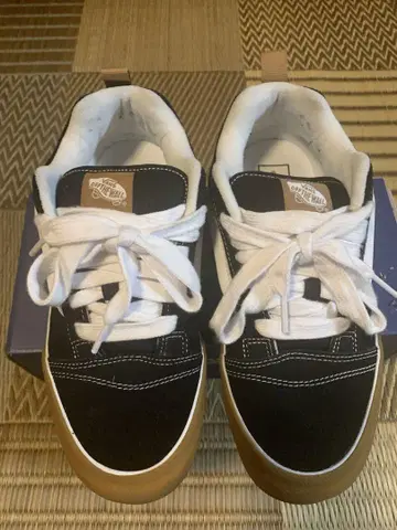 Vans 뉴스쿨 스니커즈 블랙/화이트