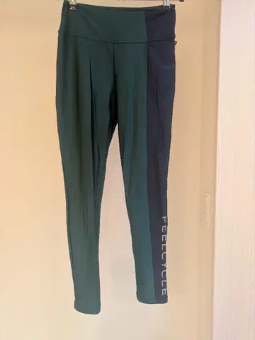 FEELCYCLE 다크 그린 네이비 레깅스 M