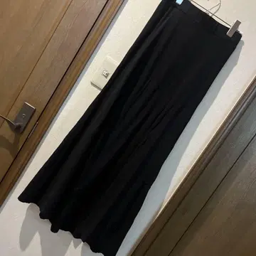 블랙 플레어 롱 스커트