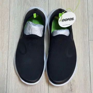 OOFOS 우포스 OOMG SPORT - WHITE/BLACK 새상품