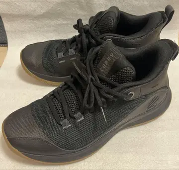 [새상품급] UNDER ARMOUR Curry 3Z5 26.5cm