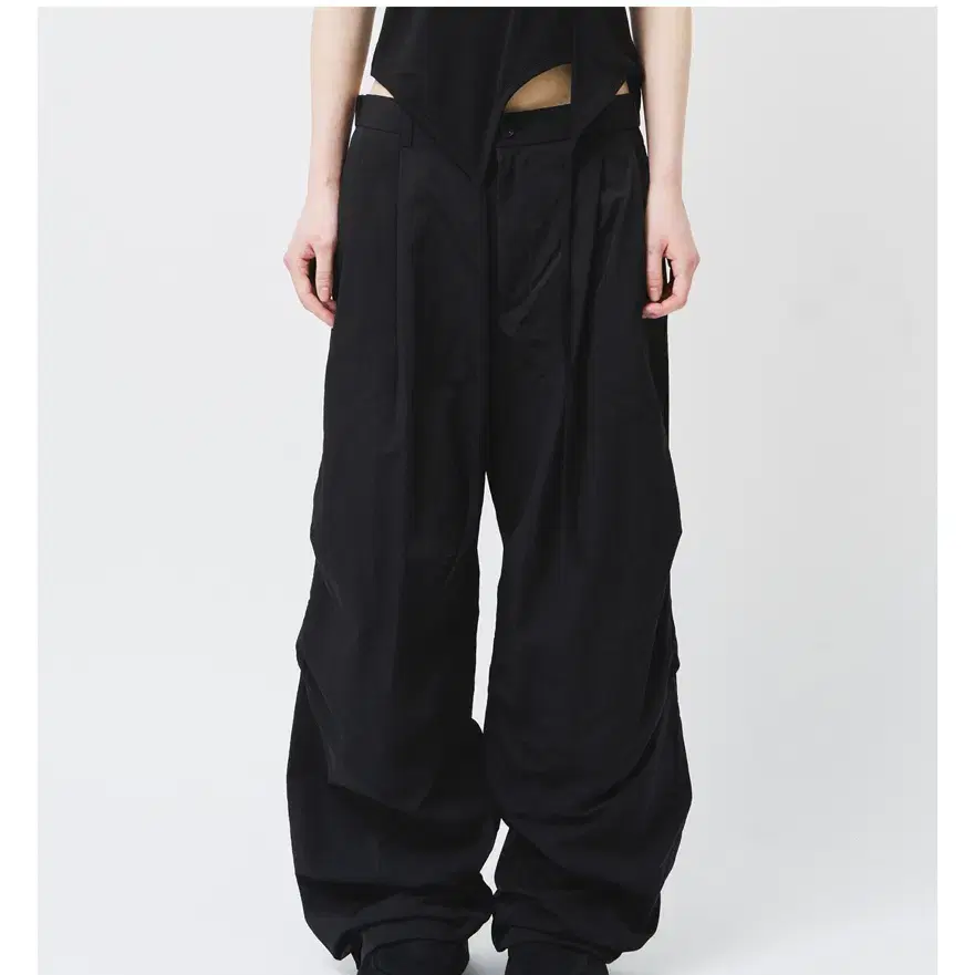 【HI FI FNK】Ron Nylon Parachute Pants Hi-Fi Funk Ron Nylon Parachute Pants (New) on Bunjang Global