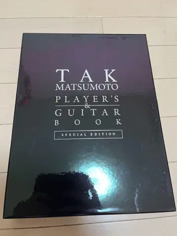 TAK MATSUMOTO PLAYER'S & GUITAR BOOK