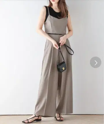 3회 착용 베이지 팬츠 셋업 올 시즌