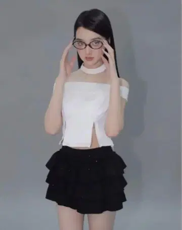 Kirakira frill culotte mini skirt andwan