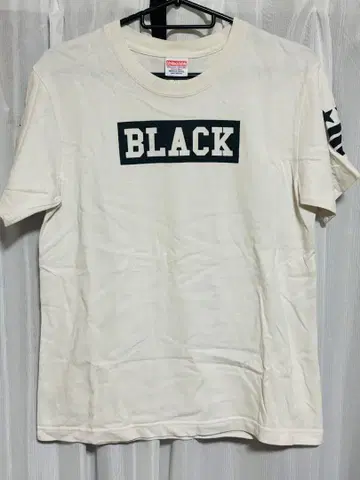화이트 T셔츠 BLACK 프린트 스트라이프