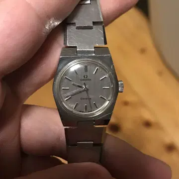 OMEGA Geneve 수동 와인딩 시계 실버