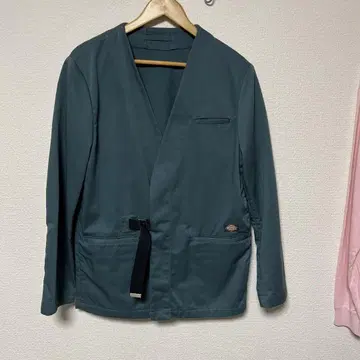 Dickies ADAM ET ROPE 다크 그린 노카라 재킷
