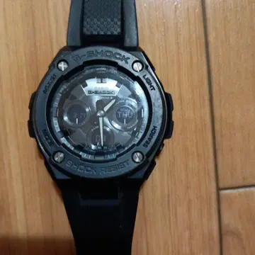 G-SHOCK GST-W300G 블랙