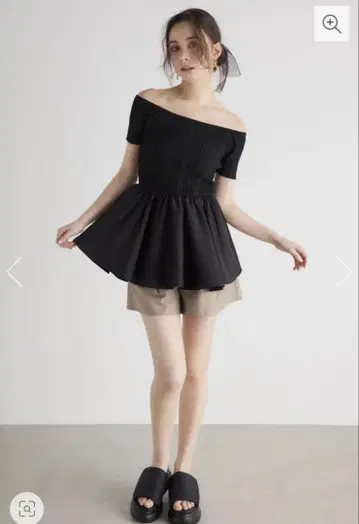 [미사용 새상품 rienda] 뷔스티에 디테일 콤비 Knit TOP