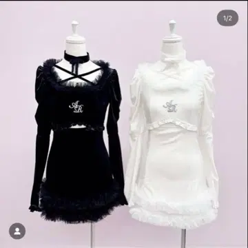 Ank Rouge 튤 프릴 프론트 트임 벨로아 원피스 화이트