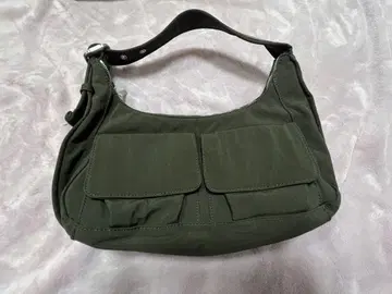 zara 올리브 그린 나일론 핸드백