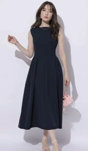 아푸와이저 리셰 홀 가먼트 뷔스티에 절개 원피스