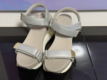 로페피크닉 실버 웨지솔 샌들