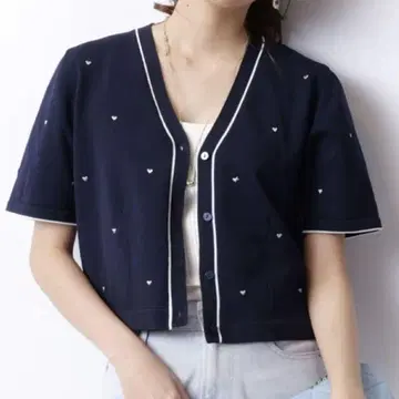 새상품 JUSGLITTY 하트 자수 컬러 가디건 네이비