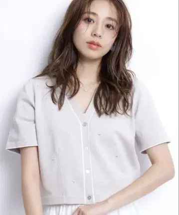 새상품 JUSGLITTY [유락쵸 마루이 한정판] 하트 자수 반팔 가디건