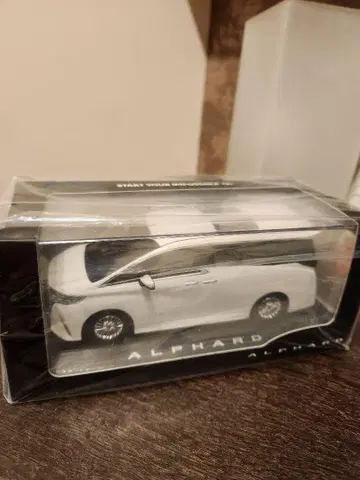ALPHARD 화이트 미니카 미개봉