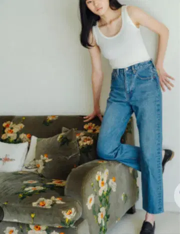 SERGE de blue 모모 치하루 콜라보 스트레이트 데님 25