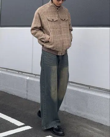 와이드 레그 데님 다크 블루 페이드 가공