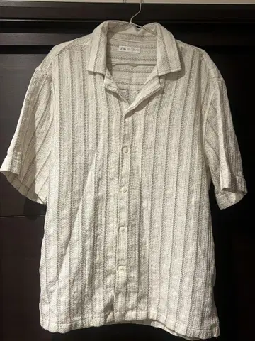 ZARA 아이보리 스트라이프 반팔 셔츠 XL