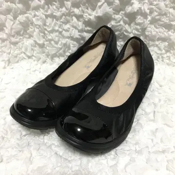 RakkuRakku 락쿠락쿠 하늘을 나는 펌프스 22.5cm