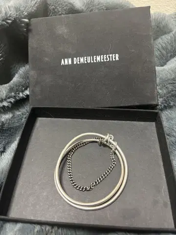 ANN DEMEULEMEESTER 팔찌
