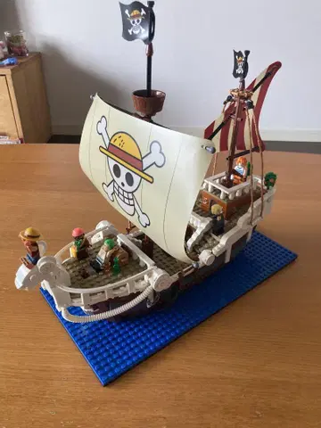 LEGO 75639 원피스 고잉 멜리 호 덤 포함