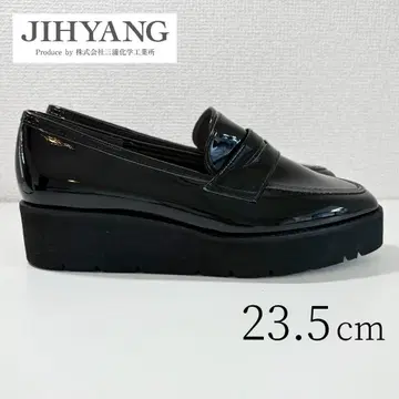 거의 미사용 치히향 JIHYANG 레인 대응 통굽 에나멜 로퍼 23.5